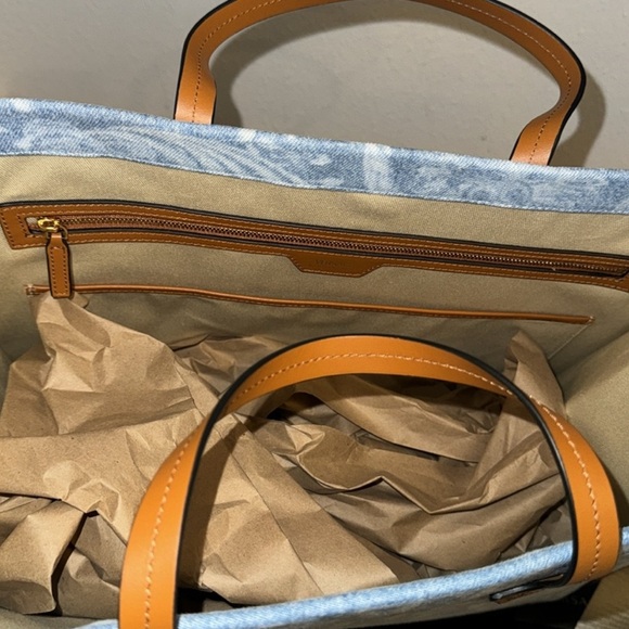 ❌SOLD❌ Versace all over denim tote - Picture 4 of 6